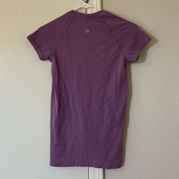 Lululemon Swiftly Tech Short-Sleeve Shirt 2.0 - Picture 2 of 3